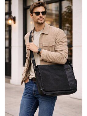 TUMI Black Messenger Bag Trim Laptop Crossbody Business Travel Work Bag